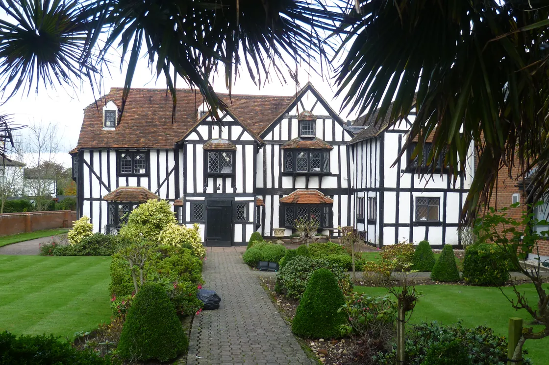 Donnington Manor, Dunton Green
