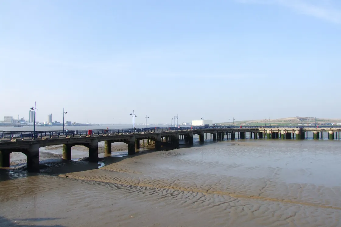 Erith Pier along the river